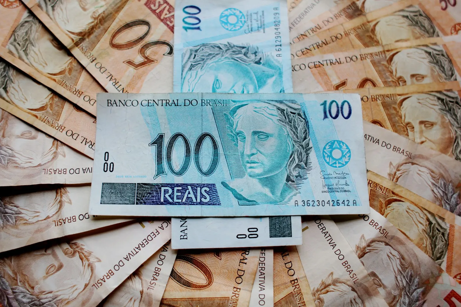 Reserva de emergência: quanto guardar e onde deixar o dinheiro em 2026